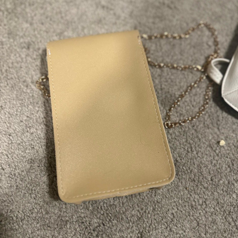 3 purses - Picture 3 of 4
